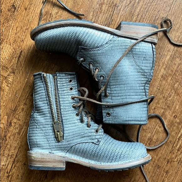 Freebird Manchester Blue Snake Boots 